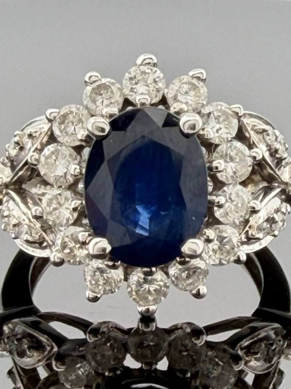 14K White Gold Natural Oval Blue Sapphire Diamond Halo Ring 6.3g Size 6.75